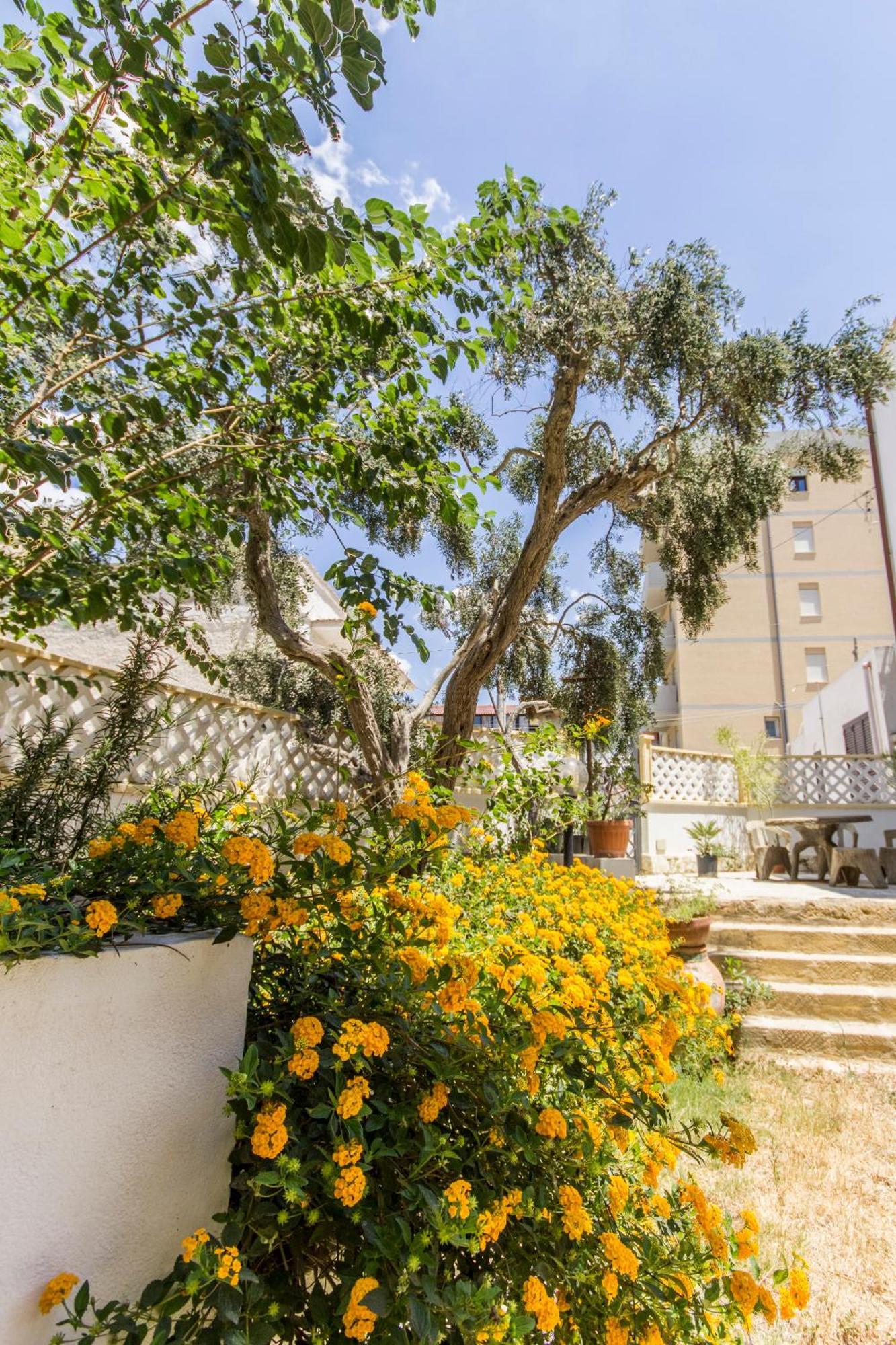 Residence Le Saline Марсала Екстериор снимка